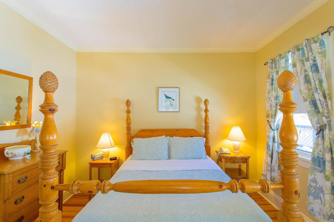 לנוקס Apple Tree Inn מראה חיצוני תמונה