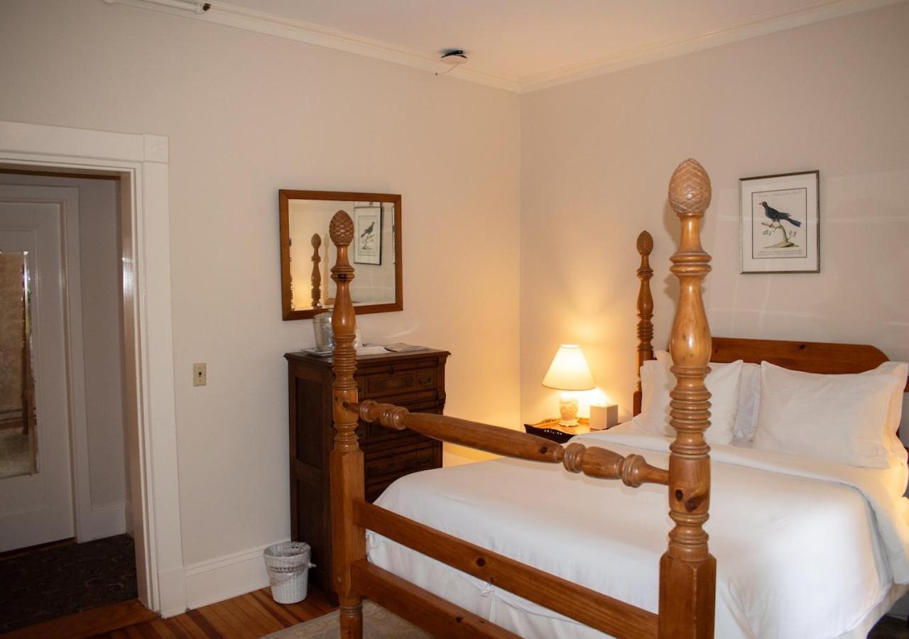 לנוקס Apple Tree Inn מראה חיצוני תמונה